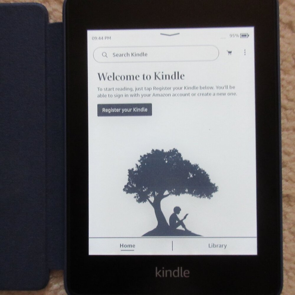Amazon Kindle E-Book Reader Purchased in 2019 - EXCELLENT CONDITION + FIRM PRICE